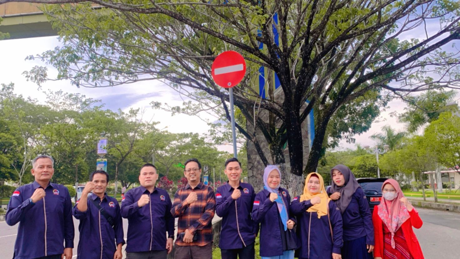 Raih Keberkahan Ramadhan, SPRI Berbagi 300 Paket Takjil